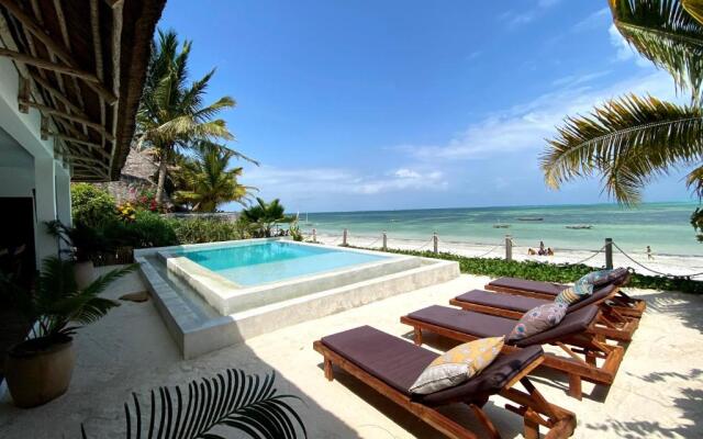 Joya' Beach Suites & Villa