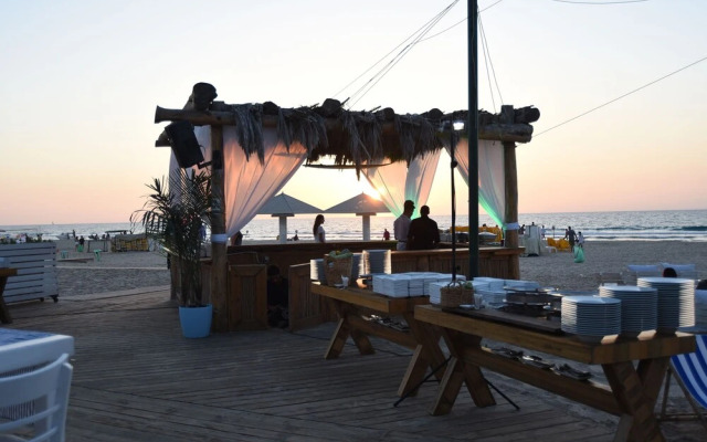 Bamboo Resort