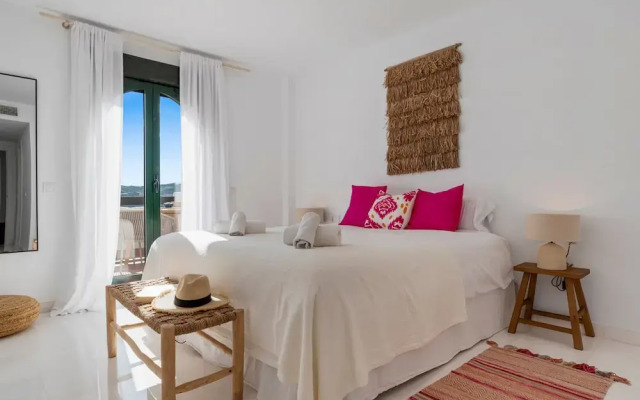 Panoramic Flat in Casares M56