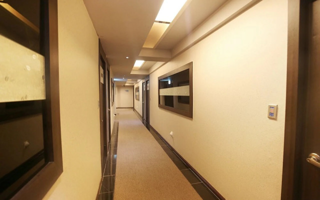 Yongjeon Time Terminal Hotel 2nd Branch by Aank
