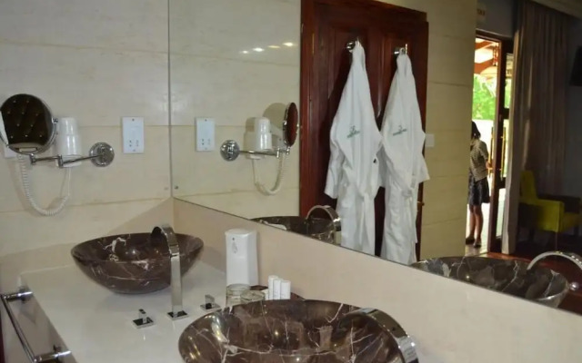 Staybridge Riverside & Spa