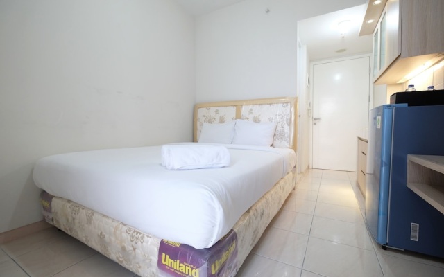 Minimalist Studio Room at The Springlake Apartment Sumarecon Bekasi – Guest Rooms – Bekasi