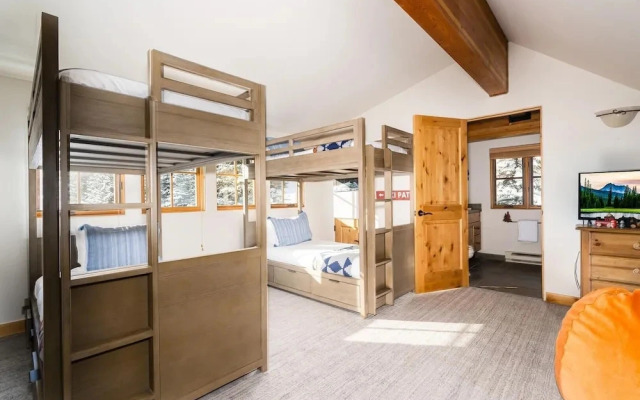 Moonlight Mountain Home 36