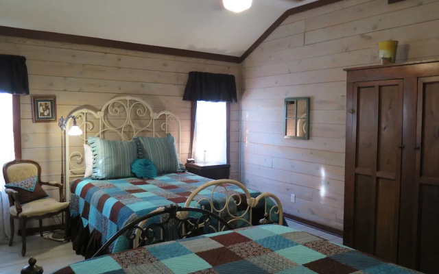 Yellow House Bed and Breakfast