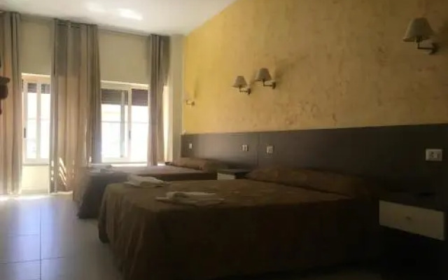 Tiburtina Hotel Holiday