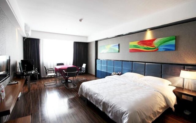 By Ron Hotel