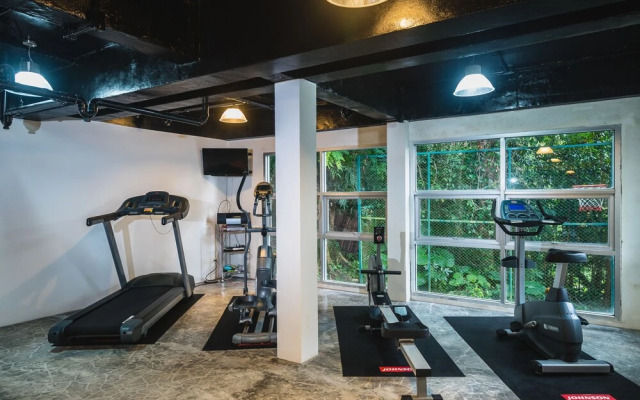 Parinda Villa in Naka Hills