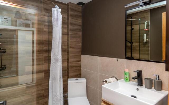 Stylish Studio Apartment with balcony