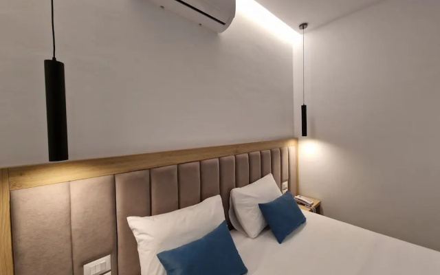 Monel Hotel