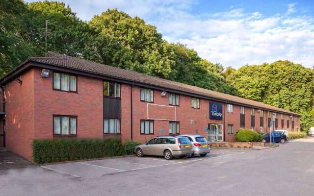 Travelodge Medway M2