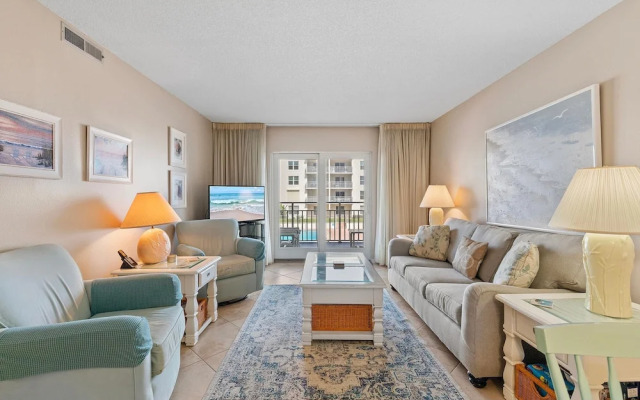 Sea Coast Gardens III 208