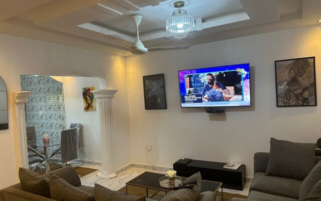 Luxe Apt #4the Retreat Apartments