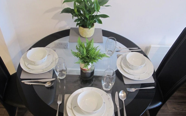 Lovely-cozy Apartment in Brierley Hill