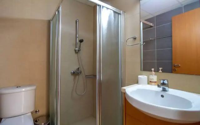 Hg07 Adjacent to Aphrodite Hills- Private Pool, Large Terrace
