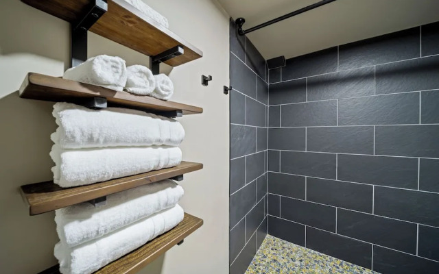 The Suites at Prairie Falls