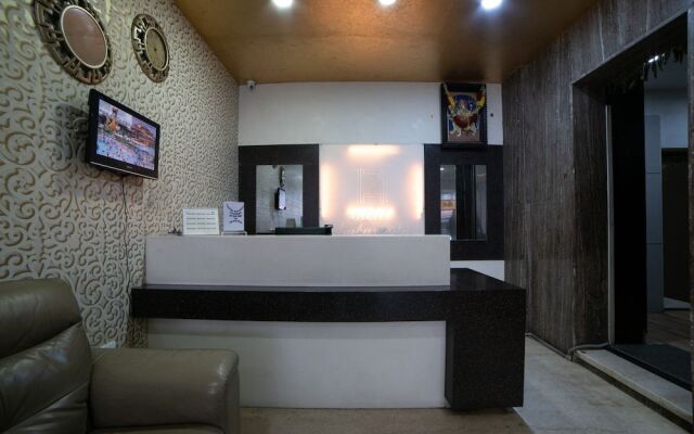 Oyo 45408 Hotel Ambassador