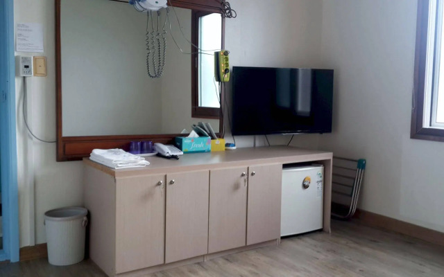 Minjoonggak Guesthouse