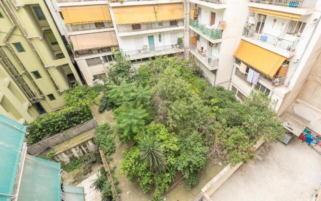 Modern 2BD apt in Athens DT, 2-min metro