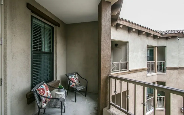 Rooftop Pool-Close 2 Shops-Dining-C4419