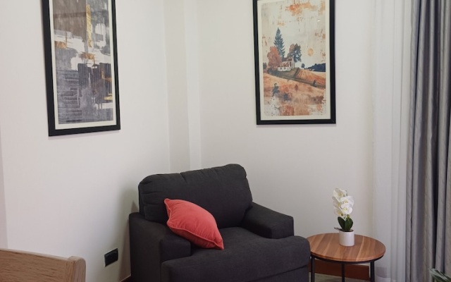 Mi casa by Edmor Suites.