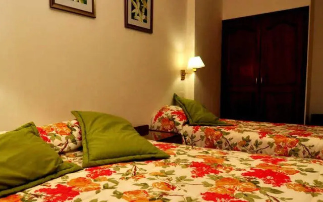 Alexander Hotel