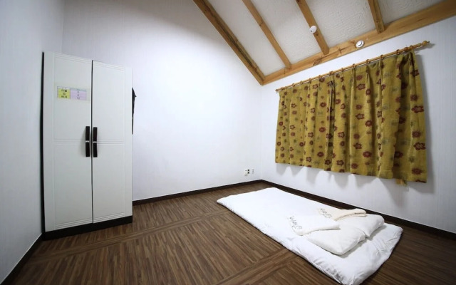 Jangseung Park Pension