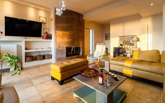 Sunset Paradise - Verga s Ultimate Seaview Getaway