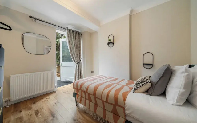 Cambridge Garden Apartments by Argyl