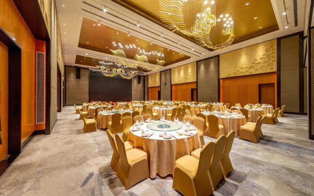 Holiday Inn Nanjing Xuanwu Lake by IHG