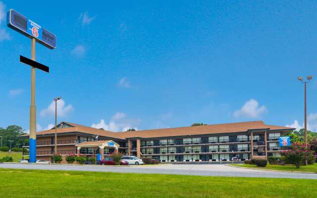 Motel 6 Macon, GA