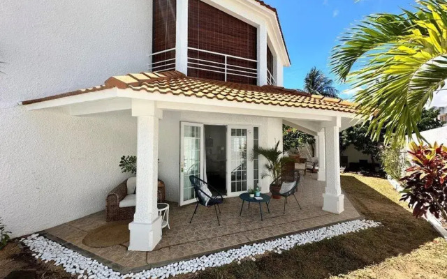 Xanadu Beach Villa 1 Min Walk To The Beach
