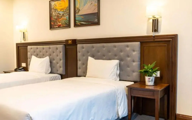 Peace Hotel Ha Long