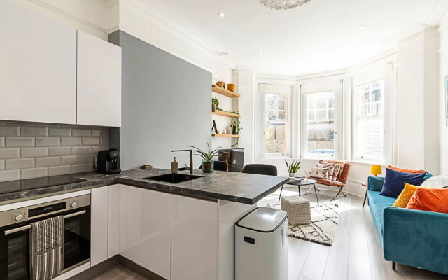 Stylish Hideaway Flat at Milton Park Highgate