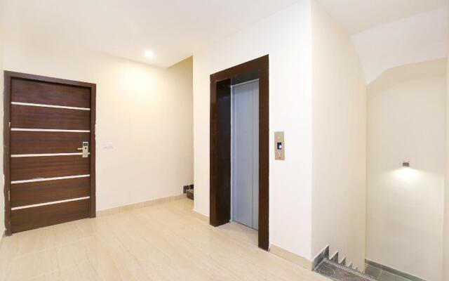 OYO 19716 Hotel Shanay