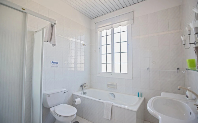 Papas Family Villa With Private Pool Wheelchair Accessible