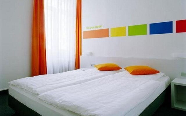 Colour Hotel
