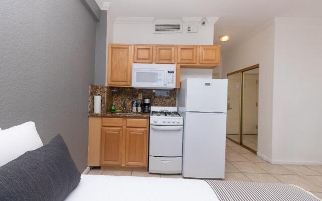 542 Ocean View Hollywood Beach