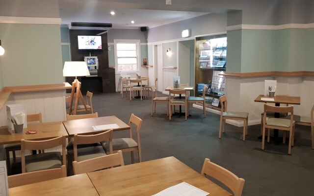 The Australian Hotel Motel Yass