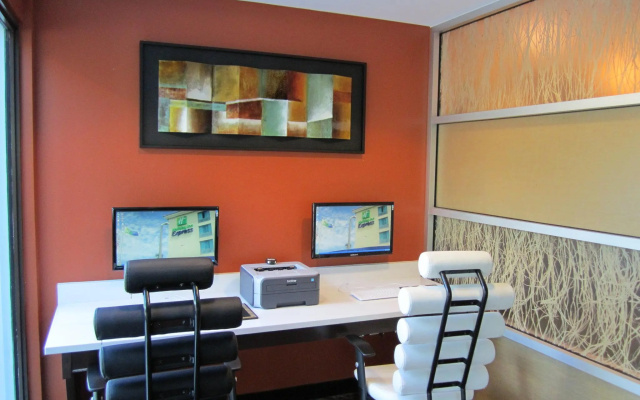 Holiday Inn Express Ft. Lauderdale Cruise-Airport by IHG