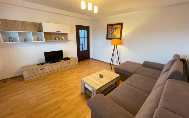 National Arena Mega Mall Elana Apartment