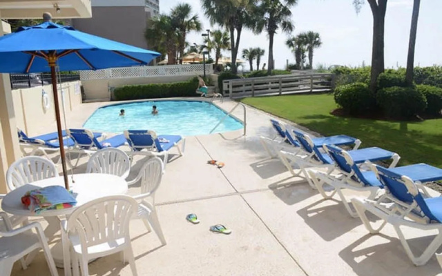 Savoy Grand Cayman by Elliott Realty