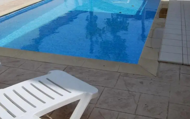 Artemis Luxury Villas