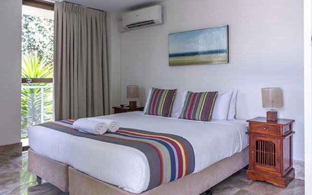 Bayview Beachfront Apartments, in town right on the beach