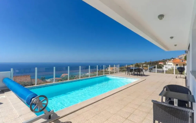 Villa Eldomar 61 in Estreito da Calheta