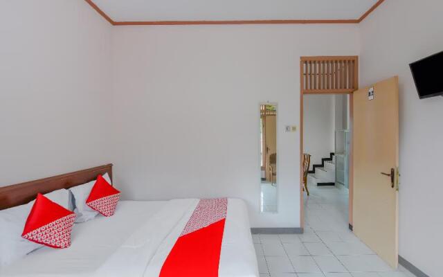 OYO 90258 Hotel New Aprilla