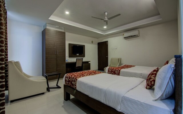 OYO 15108 Hotel Galaxy Inn