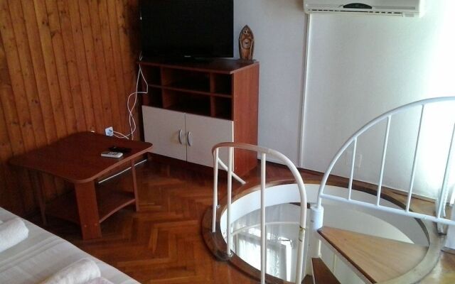 Rosmarinus Rubic studio