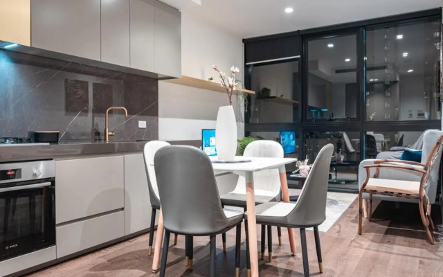 Relaxed 1BR1BA city view apt+WIFI in CBD