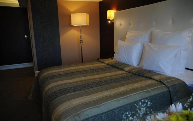 Paradise Island Hotel