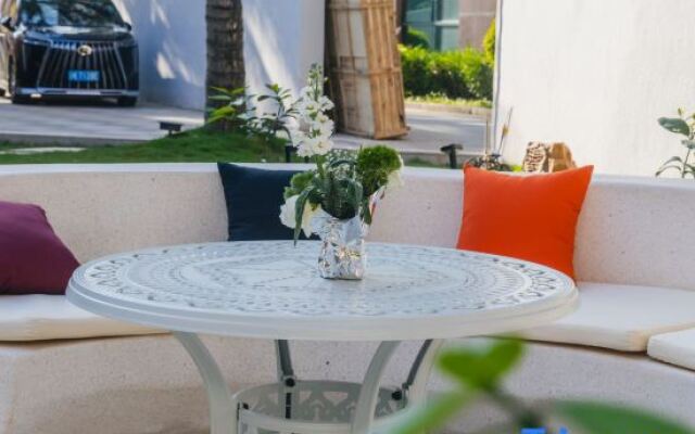 Xishuangbanna Jinghong No.1 Mansion (Splashing Square)